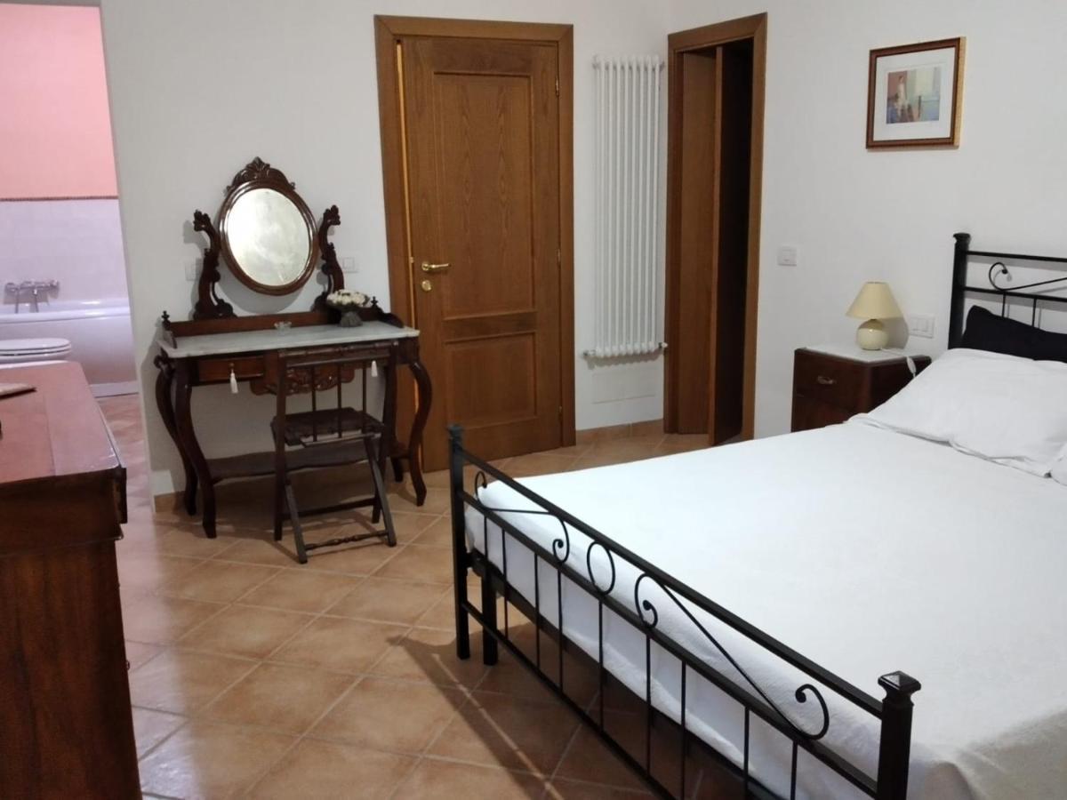 B&B L'Oliveto Lucignano Bagian luar foto