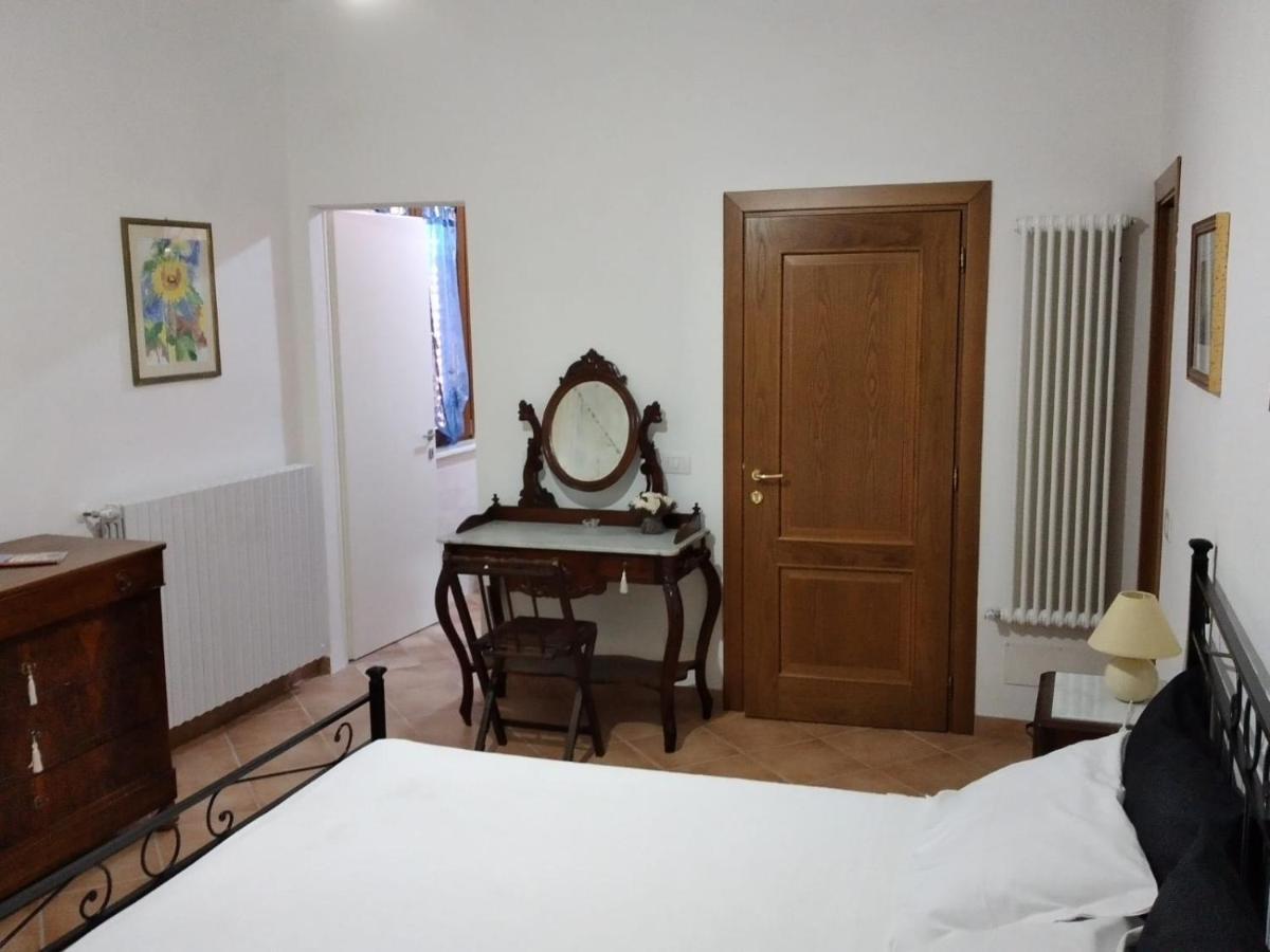 B&B L'Oliveto Lucignano Bagian luar foto