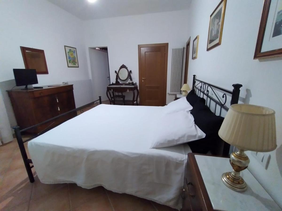 B&B L'Oliveto Lucignano Bagian luar foto